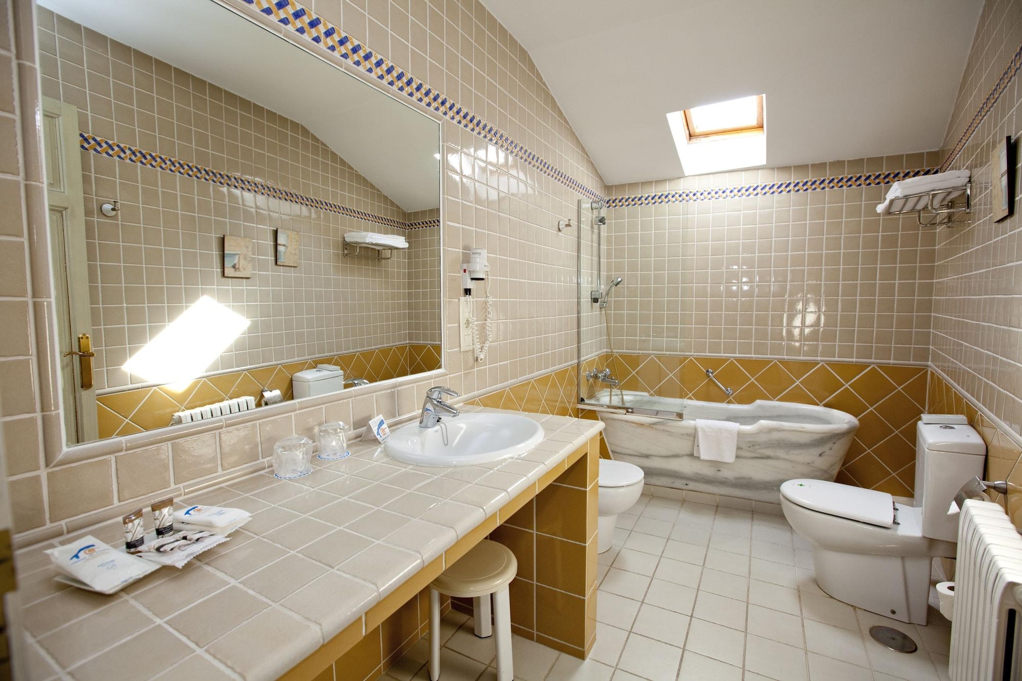 Termas De Cuntis - Hotel Castro Do Balneario Zewnętrze zdjęcie